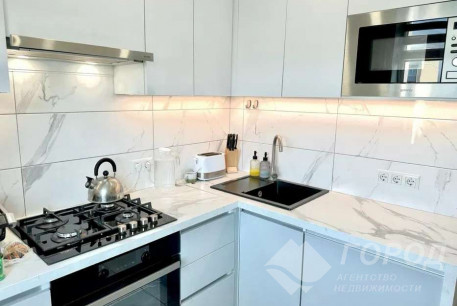 Продам 3-х кімнатну квартиру, Рогань, Код: 810601/2