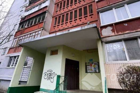 Продам 3-х кімнатну квартиру, Рогань, Код: 810701/1