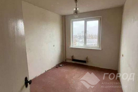 Продам 3-х кімнатну квартиру, Рогань, Код: 810701/1