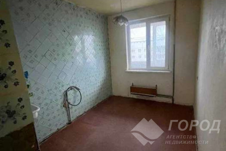 Продам 3-х кімнатну квартиру, Рогань, Код: 810701/1
