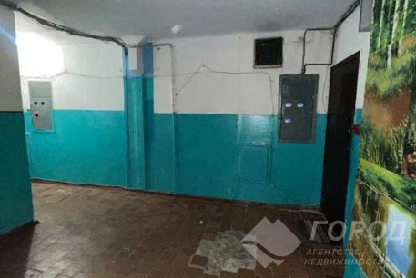 Продам 3-х кімнатну квартиру, Рогань, Код: 810701/1