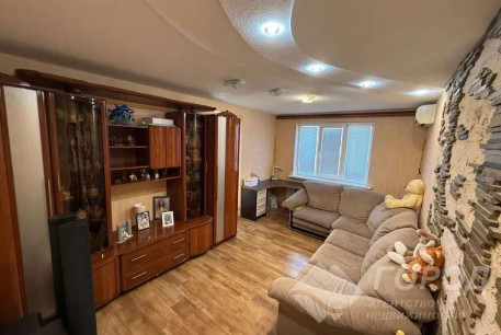 Продам 2-х кімнатну квартиру, ХТЗ, Код: 810718/3