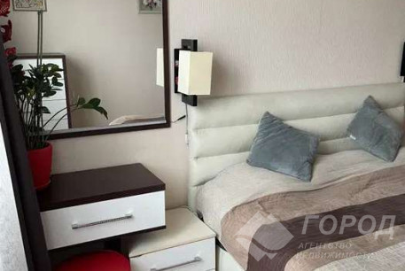 Продам 3-х кімнатну квартиру, Гагарина проспект, Защитников Украины метро (Площадь Восстания), Код: 810726/3