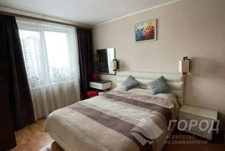 Продам 3-х кімнатну квартиру, Гагарина проспект, Защитников Украины метро (Площадь Восстания), Код: 810726/3