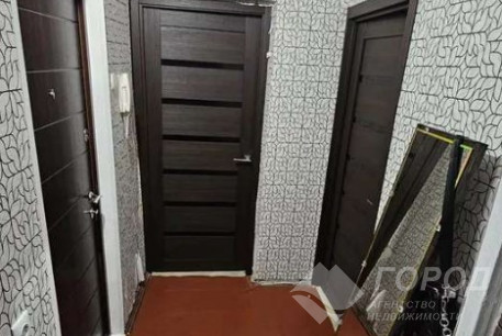 Продам 2-х кімнатну квартиру, Рогань, Роганский ж/м, Код: 810765/1