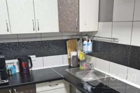 Продам 2-х кімнатну квартиру, Рогань, Роганский ж/м, Код: 810765/1