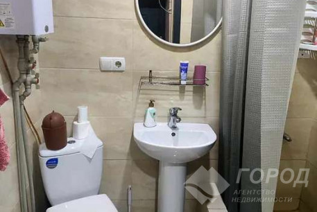 Продам 1-кімнатну квартиру в новобудові, Центр, Код: 810797/2