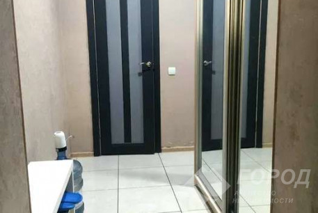 Продам 1-кімнатну квартиру в новобудові, Центр, Код: 810797/2