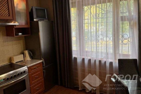 Продам 3-х кімнатну квартиру, Одесская, Код: 811012/1