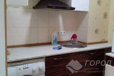 Сдам гостинку, Центральный рынок, Южный вокзал метро, Код: 811025/1