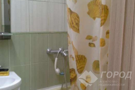 Сдам гостинку, Центральный рынок, Южный вокзал метро, Код: 811025/1