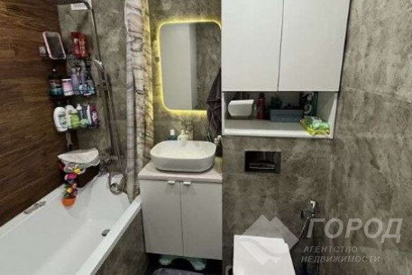 Продам 2-х кімнатну квартиру, Сосновая Горка, Павловка, Код: 811192/1