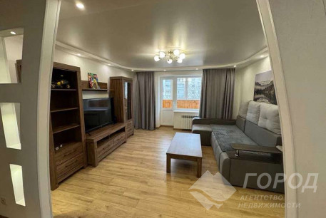 Продам 4-х кімнатну квартиру, Павлово поле, Код: 811235/1