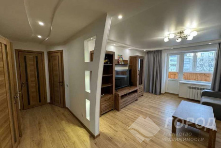 Продам 4-х кімнатну квартиру, Павлово поле, Код: 811235/1