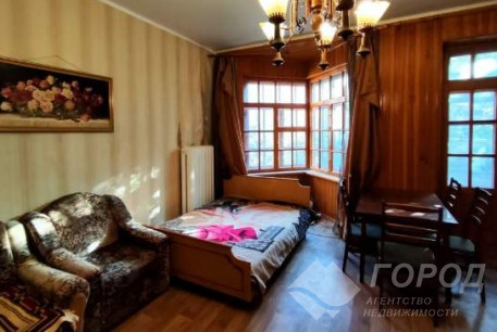 Продам 3-х кімнатну квартиру, Центр, Код: 811354/35