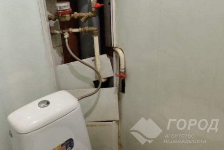 Продам 3-х кімнатну квартиру, Центр, Код: 811354/35