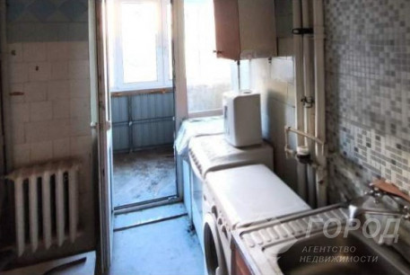 Продам 3-х кімнатну квартиру, Центр, Код: 811354/35