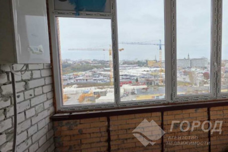 Продам 3-х кімнатну квартиру в новобудові, Центральный рынок, Код: 811354/38