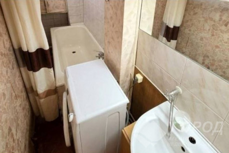 Продам 3-х кімнатну квартиру, Центр, Код: 811354/65