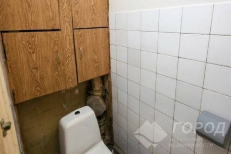 Продам 3-х кімнатну квартиру, Центр, Код: 811354/65