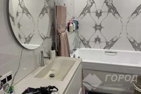 Продам 3-х кімнатну квартиру, Новые дома, Маршала Жукова метро (Дворец спорта), Код: 811374/1