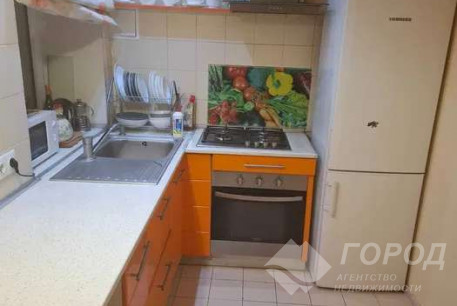 Продам 3-х кімнатну квартиру, Новые дома, Маршала Жукова метро (Дворец спорта), Код: 811434/1