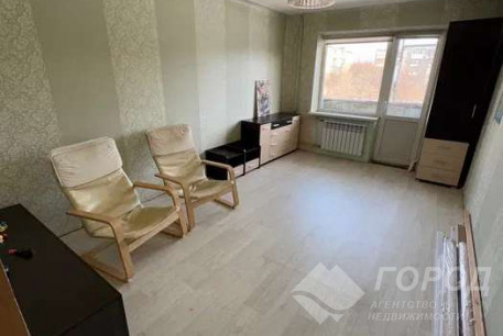 Продам 2-х кімнатну квартиру, ХТЗ, Пролетарская метро (Индустриальная), Код: 811461/1