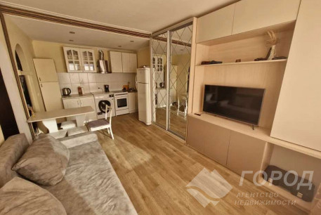 Продам 1-кімнатну квартиру, Аэропорт, Код: 811551/1