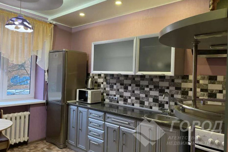 Сдам 1-кімнатну квартиру, Центр, Код: 811555/1