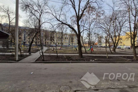 Продам 3-х кімнатну квартиру, Гагарина проспект, Код: 811768/1