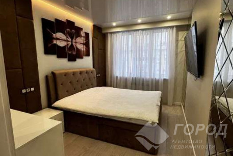 Продам 3-х кімнатну квартиру, Новые дома, Маршала Жукова метро (Дворец спорта), Код: 811816/1