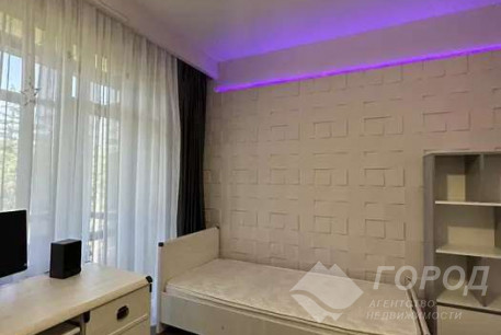 Продам 3-х кімнатну квартиру, ХТЗ, ХТЗ метро, Код: 811835/1