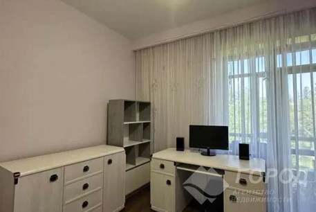 Продам 3-х кімнатну квартиру, ХТЗ, ХТЗ метро, Код: 811835/1