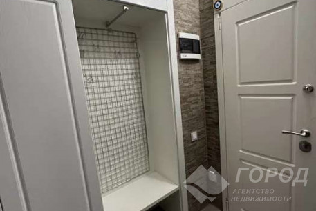 Продам 3-х кімнатну квартиру, ХТЗ, ХТЗ метро, Код: 811835/1