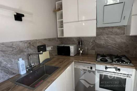 Продам 3-х кімнатну квартиру, ХТЗ, ХТЗ метро, Код: 811835/1