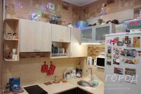 Продам 4-х кімнатну квартиру, Рогань, Код: 811874/1