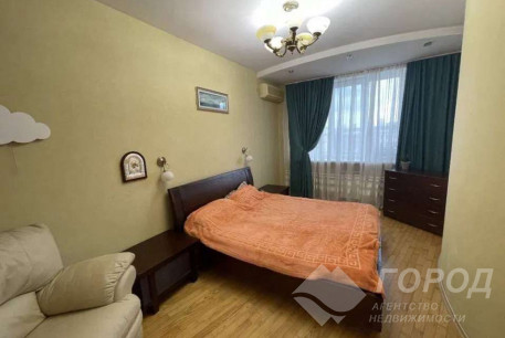 Продам 2-х кімнатну квартиру, Центр, Исторический Музей метро, Код: 811888/2