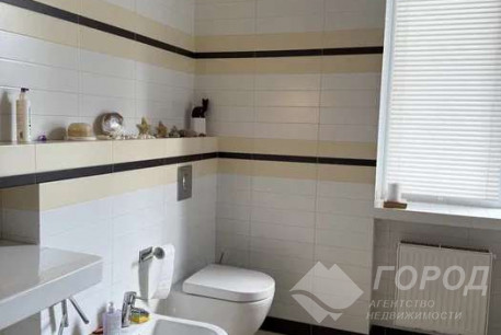 Продам 3-х кімнатну квартиру, Центр, Код: 811891/1