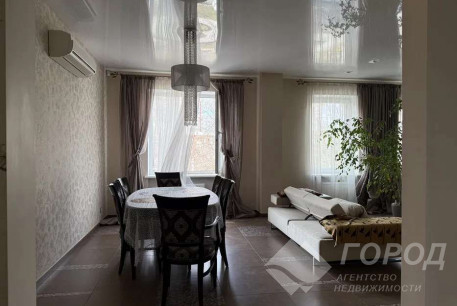 Продам 3-х кімнатну квартиру, Центр, Код: 811891/1