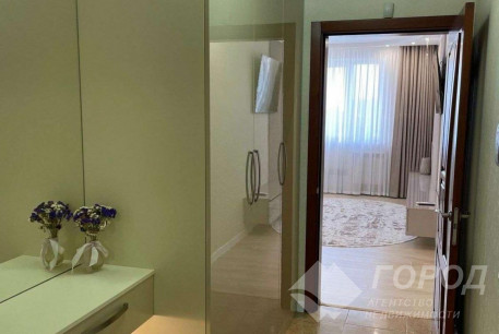 Сдам 4-х кімнатну квартиру, Новые дома, Маршала Жукова метро (Дворец спорта), Код: 811904/1