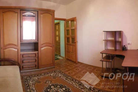 Продам 2-х кімнатну квартиру, Рогань, Код: 812125/1