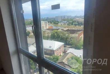 Продам 1-кімнатну квартиру, Центр, Код: 812263/4