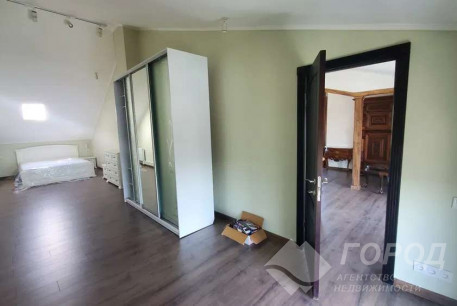 Продам 3-х кімнатну квартиру, Центр, Код: 812263/6