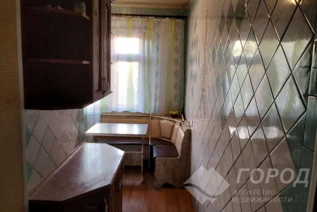 Продам 4-х кімнатну квартиру, Одесская, Код: 812275/1