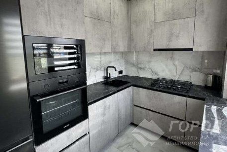 Продам 3-х кімнатну квартиру, Гагарина проспект, Проспект Гагарина метро, Код: 812283/1