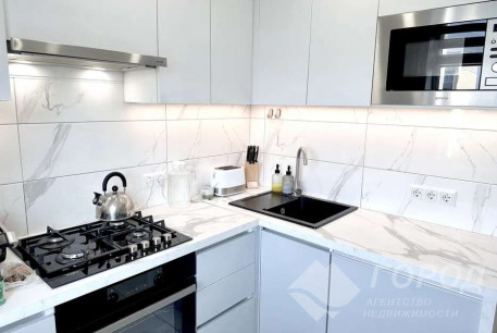 Продам 3-х кімнатну квартиру, Рогань, Код: 812312/1