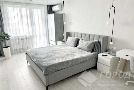 Продам 3-х кімнатну квартиру, Рогань, Код: 812312/1