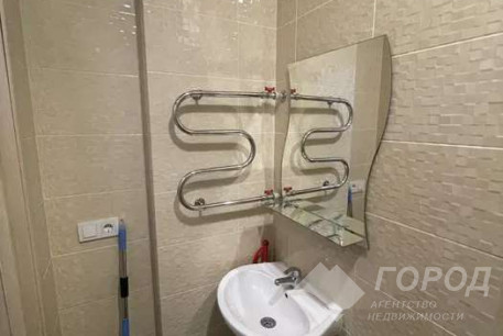 Сдам гостинку, Гагарина проспект, Защитников Украины метро (Площадь Восстания), Код: 812318/1