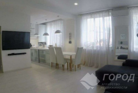 Продам 1-кімнатну квартиру, Центральный рынок, Центральный Рынок метро, Код: 812345/1