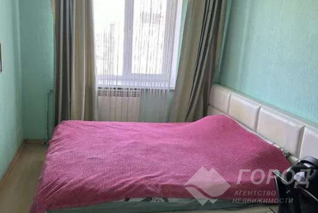 Продам 3-х кімнатну квартиру, , Код: 812372/1